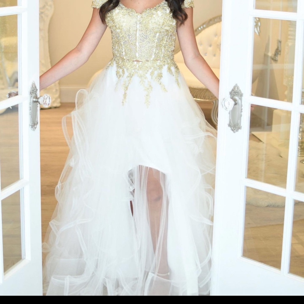 Custom prom dresss size 4